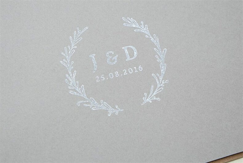 Hochzeits-Stempel Initialen studiokaramelo | custom made wedding rubber stamp
