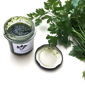 Petersilienpesto, Petersilie Illustration | STUDIO KARAMELO | parsley illustration sketchbook