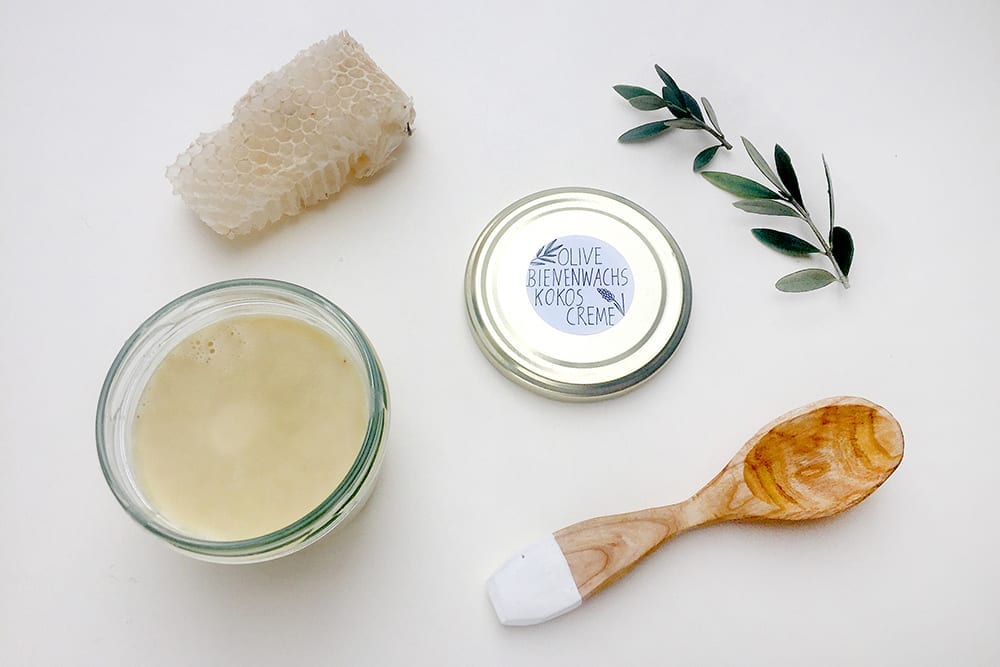 Olivenöl-Bienenwachs-Kokos-Creme für Hände & Lippen