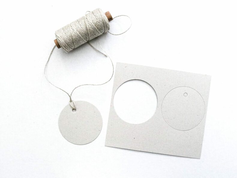 Runde Geschenkanhänger aus 100% Recyclingpapier, grau | STUDIO KARAMELO