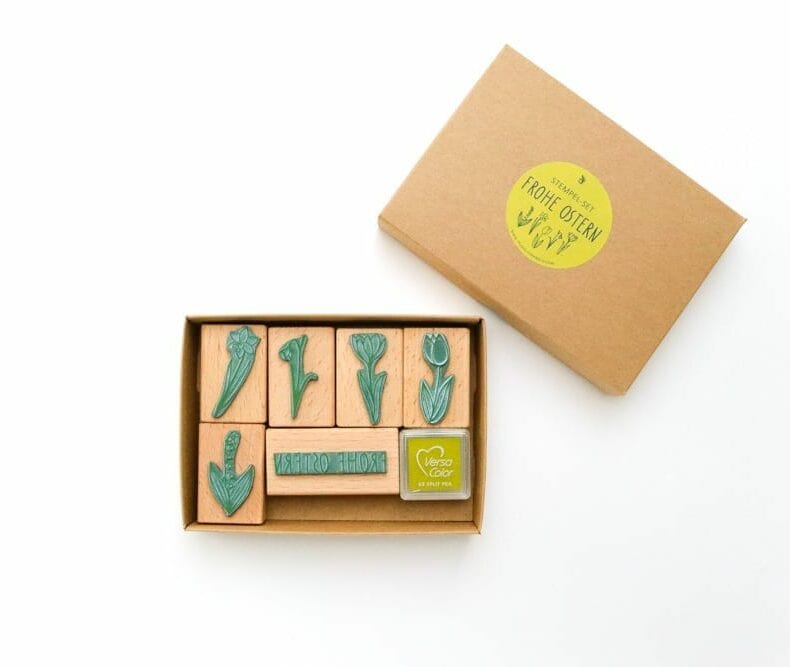 Osterstempel – Stempel Set Frohe Ostern mit Stempelkissen und Frühblüher Stempel von STUDIO KARAMELO
