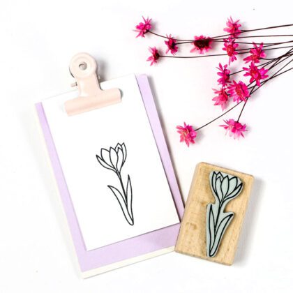 Blumenstempel Krokus auf Anhänger gestempelt