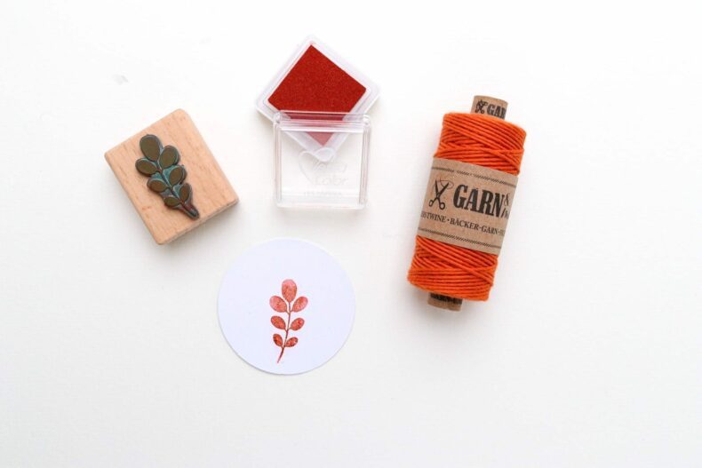 Stempel Robinie mit Bäckergarn terrakotta - botanische Stempel von STUDIO KARAMELO