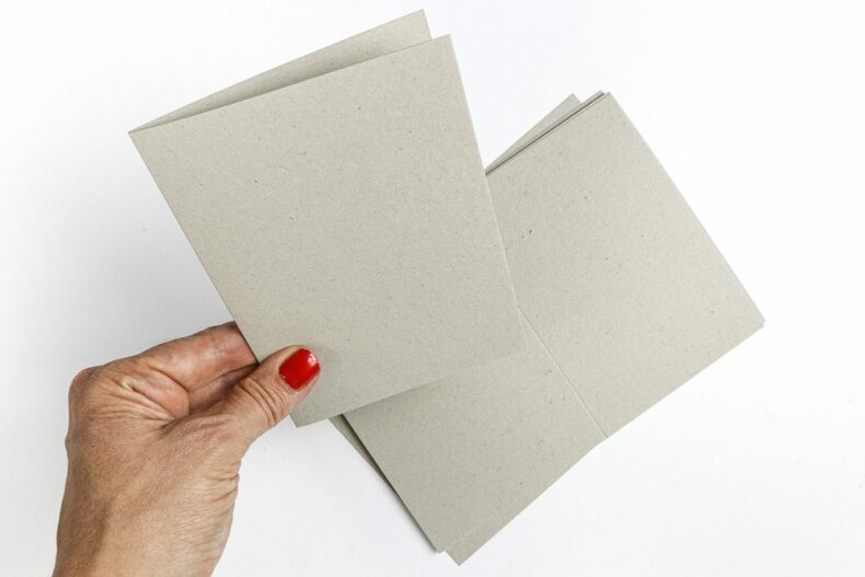 Klappkarten und Umschläge aus Recyclingpapier grau, Recycling-Feinpapier