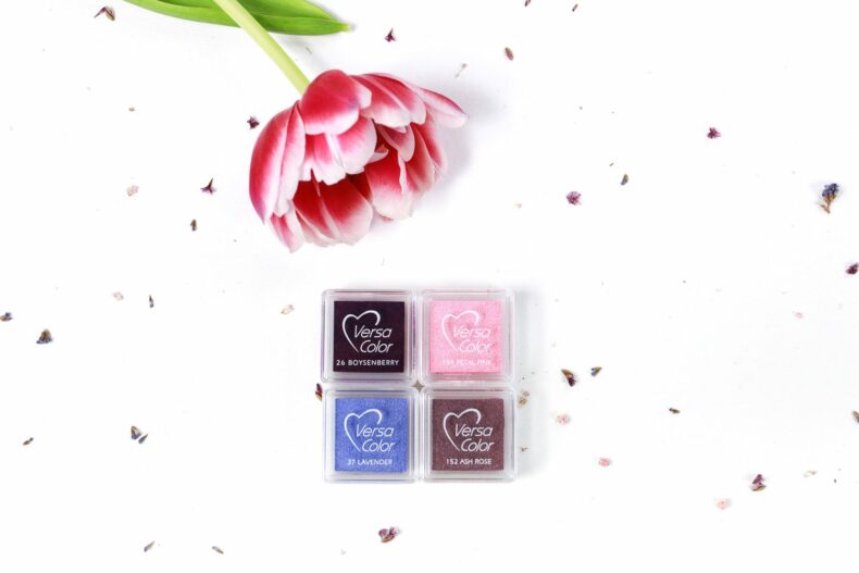 Shades of Red: Mini-Stempelkissen von Versa Color in boysenberr, petal pink, lavender und ash rose