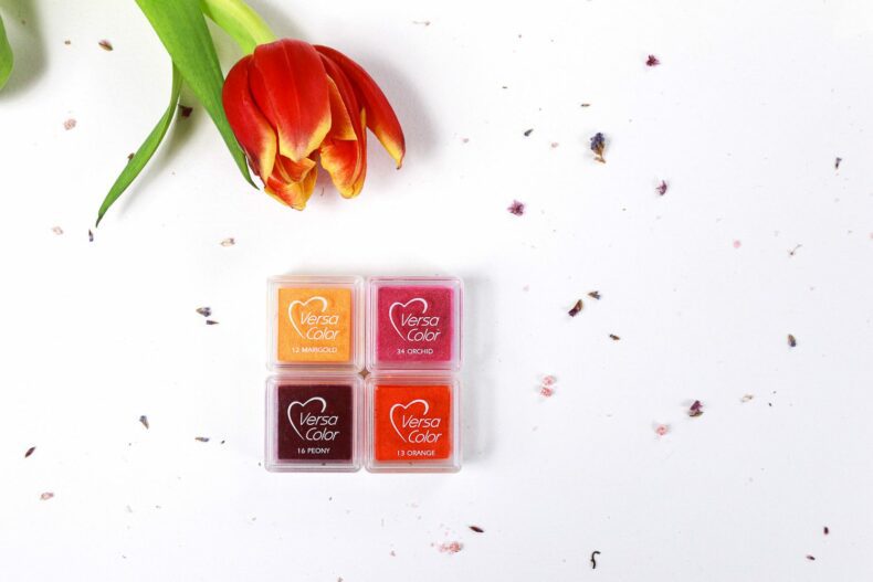 Shades of Red: Mini-Stempelkissen von Versa Color in marigold, orchid, peony und orange