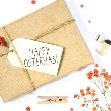 Stempel Happy Osterhasi auf Geschenkanhänger gestempelt