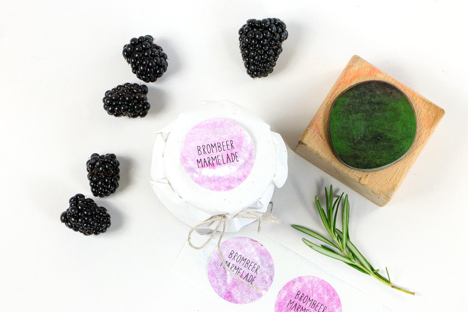 DIY Etiketten für Marmelade mit Stempeln gestaltet