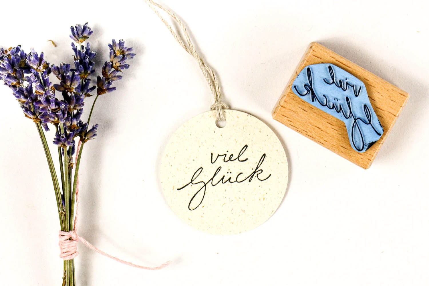 Stempel viel Glück auf Anhänger gestempelt