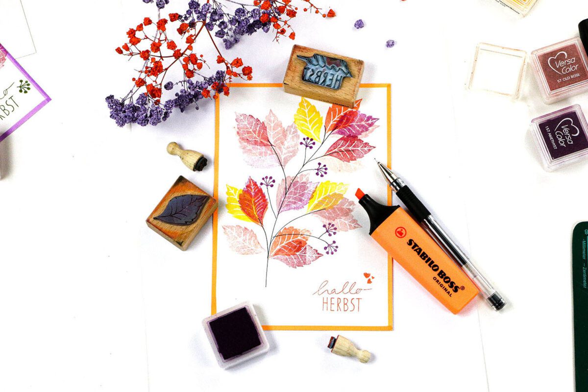 Bunte Herbstblätter stempeln
