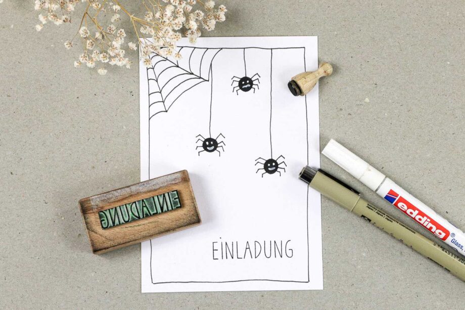 DIY Halloween Einladung mit Spinnen stempeln | Anleitung